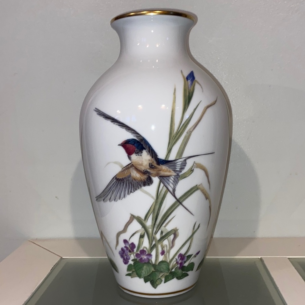 Franklin Porcelain The Meadowland Bird Vase by Basil Ede Limited Edition 1980